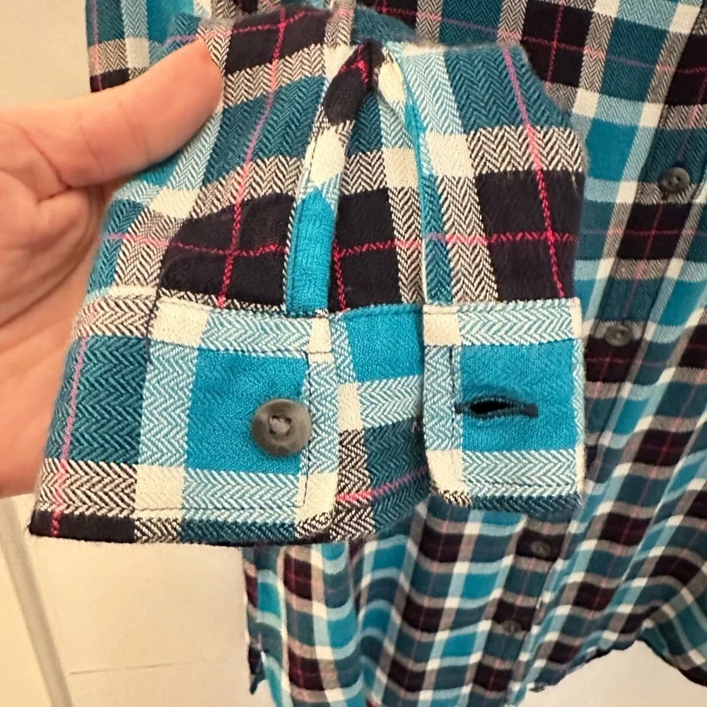 EDDIE BAUER M Blue plaid 100% rayon lightweight woman button down casual top - Picture 4 of 10